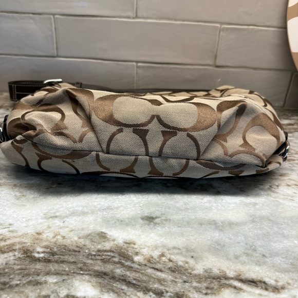 COACH K1176 F15067 Signature C Logo Jacquard Brown Shoulder Bag Purple Lining - Picture 11 of 14